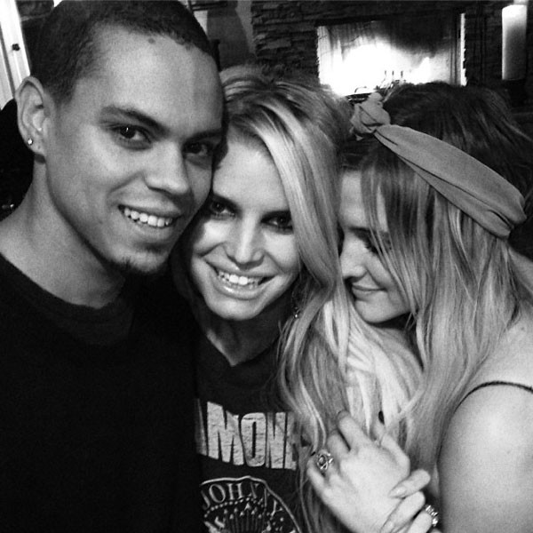 Jessica Simpson, Ashlee Simpson, Evan Ross, Instagram Jessica Simpson, Ashlee Simpson, Evan Ross, Instagram